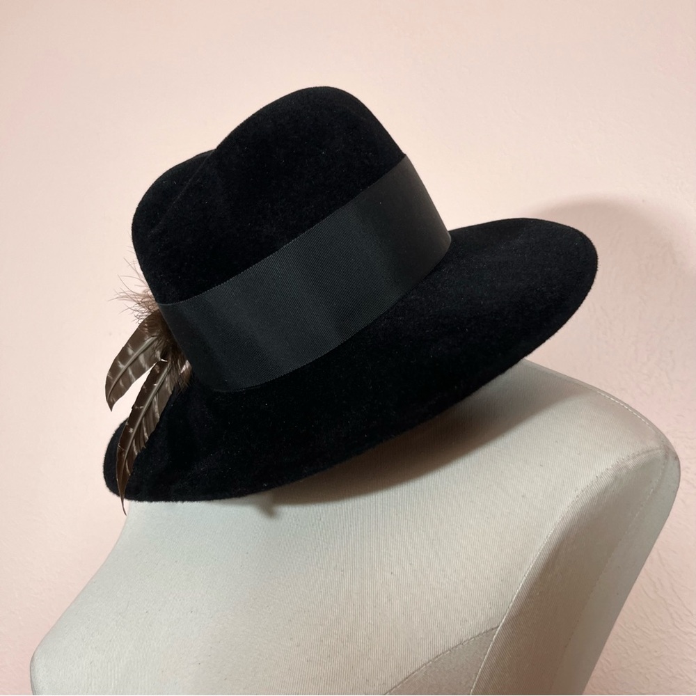 Vintage 1980 Retro Georgi Black Velvet wide flat brim Art Deco fedora Feather - Picture 10 of 16